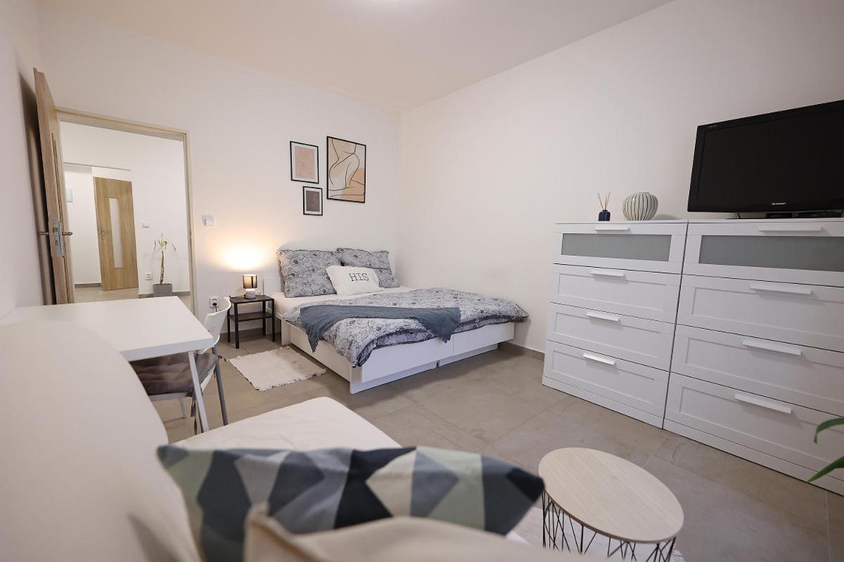 Fara 3 Apartment Libice nad Cidlinou Bagian luar foto